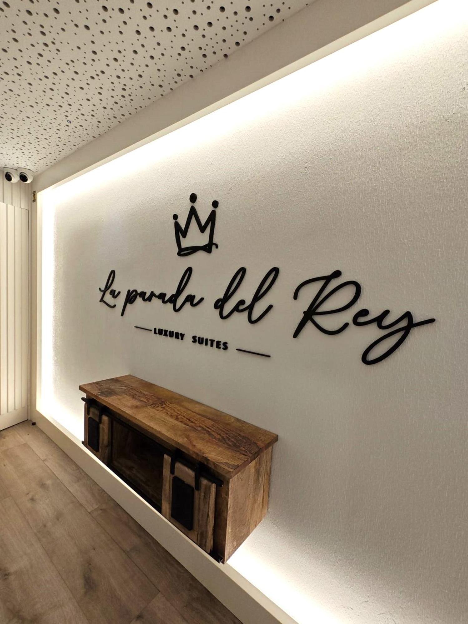 La Parada Del Rey - Luxury Suites Plasencia Exterior photo