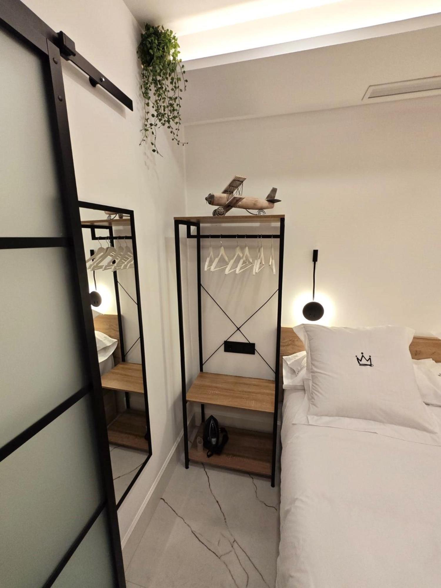 La Parada Del Rey - Luxury Suites Plasencia Exterior photo
