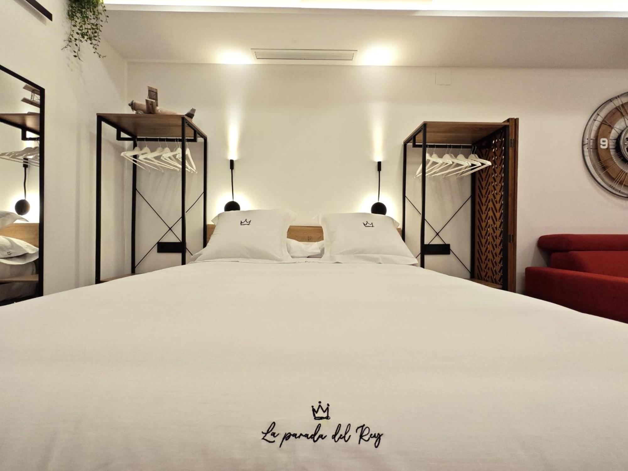 La Parada Del Rey - Luxury Suites Plasencia Exterior photo