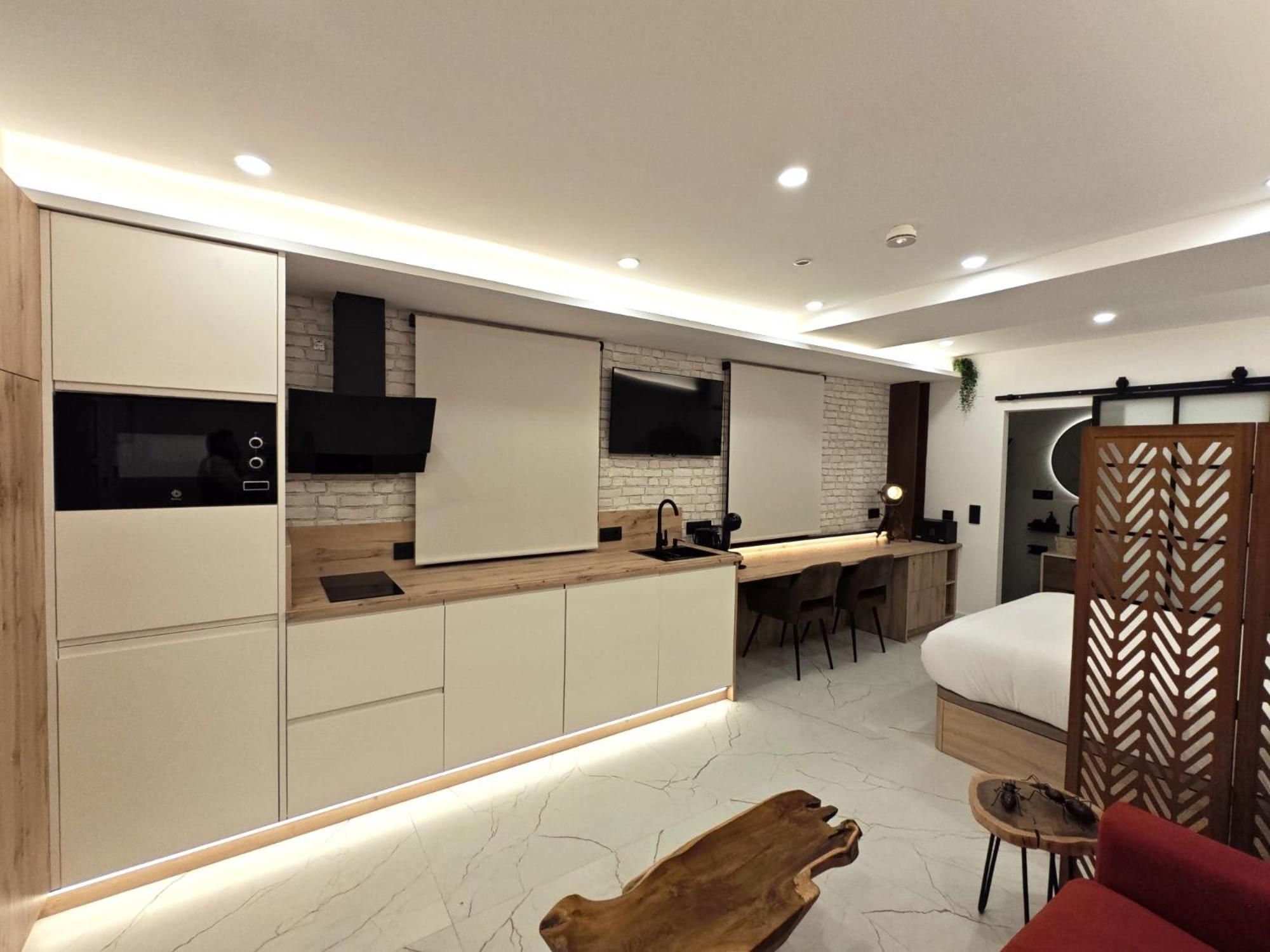 La Parada Del Rey - Luxury Suites Plasencia Exterior photo